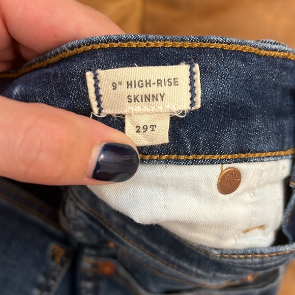 Madewell 9’ Skinny Jeans - Picture 3 of 4